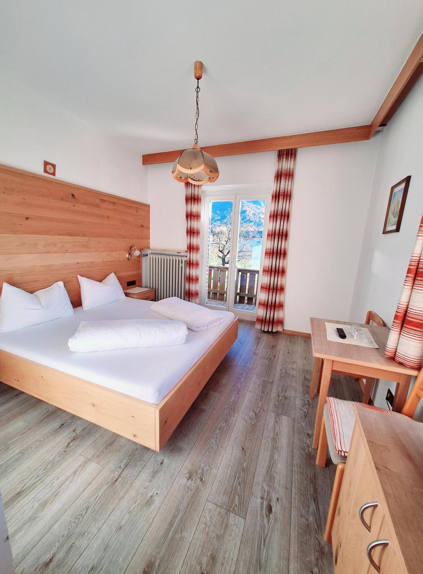 Hotel Pörnbacher Olang Exteriör bild